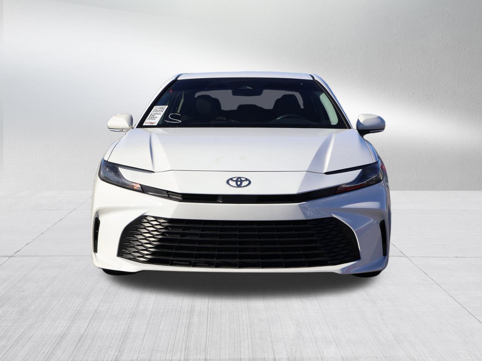 2025 Toyota Camry LE photo 2