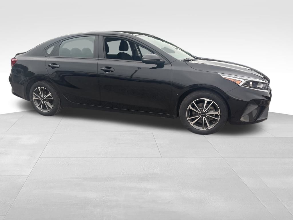 2023 Kia Forte LXS photo 11