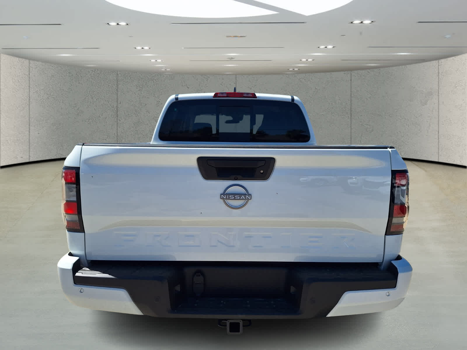 2025 Nissan Frontier Crew Cab SV photo 4