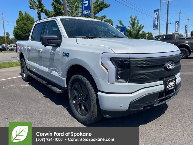 2025 Ford F-150 Lightning Flash's photo
