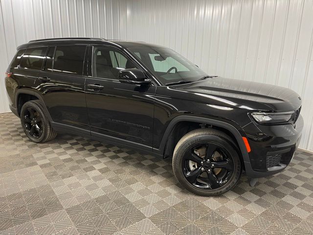 2022 Jeep Grand Cherokee L Altitude's photo