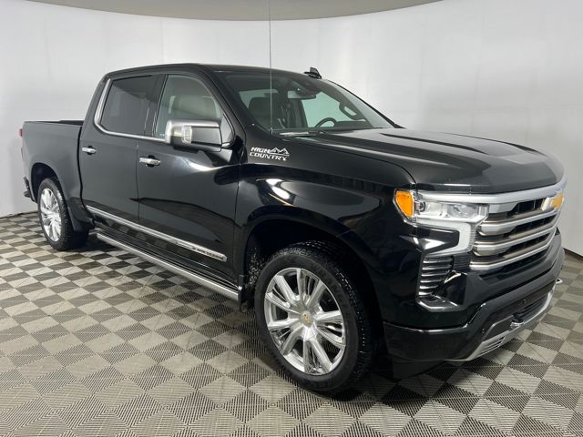 2022 Chevrolet Silverado 1500 High Country's photo