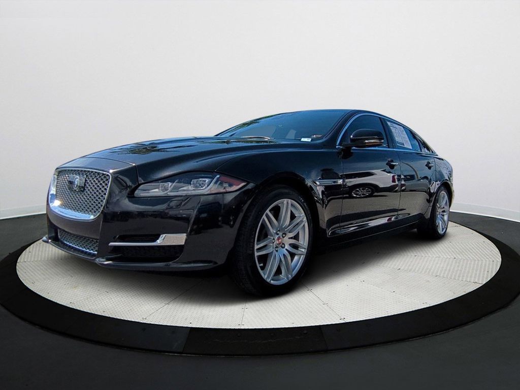 2019 Jaguar XJ Portfolio's photo