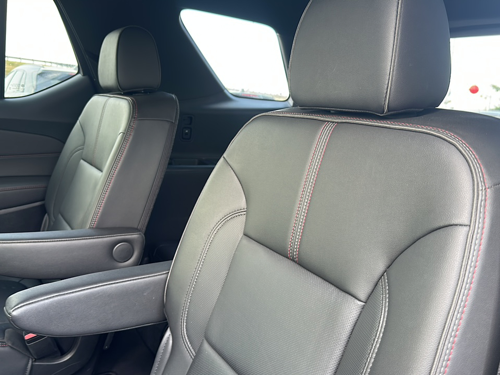 2023 Chevrolet Traverse RS photo 4