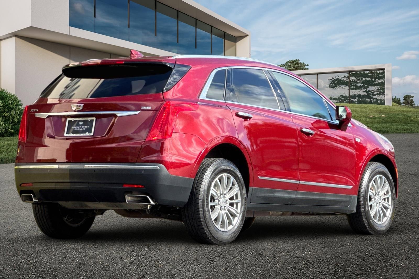 2018 Cadillac XT5 Luxury photo 3