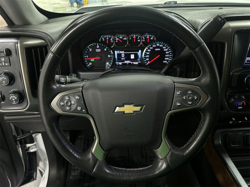 2018 Chevrolet Silverado 1500 High Country photo 11