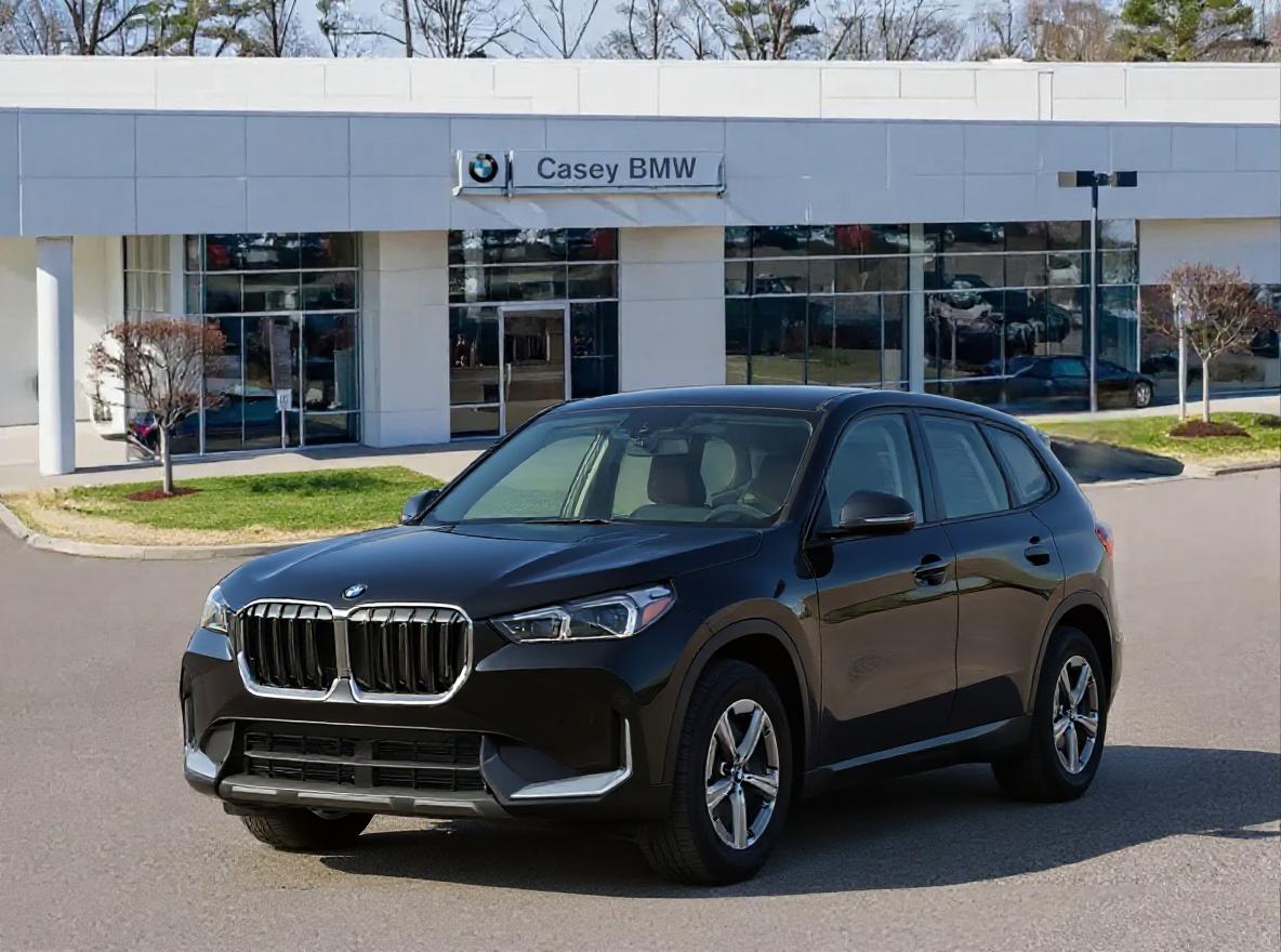 2026 BMW X1 28i's photo