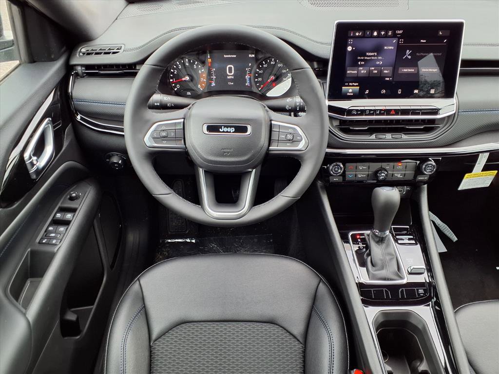 2026 Jeep Compass Latitude Altitude photo 3