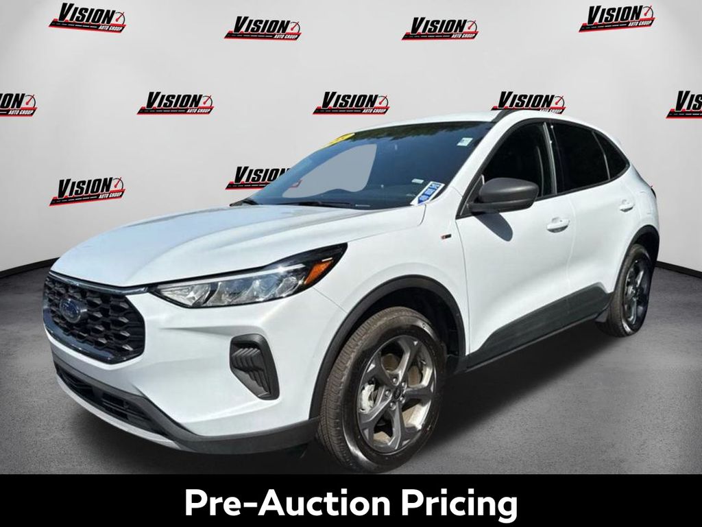 2025 Ford Escape ST-Line's photo