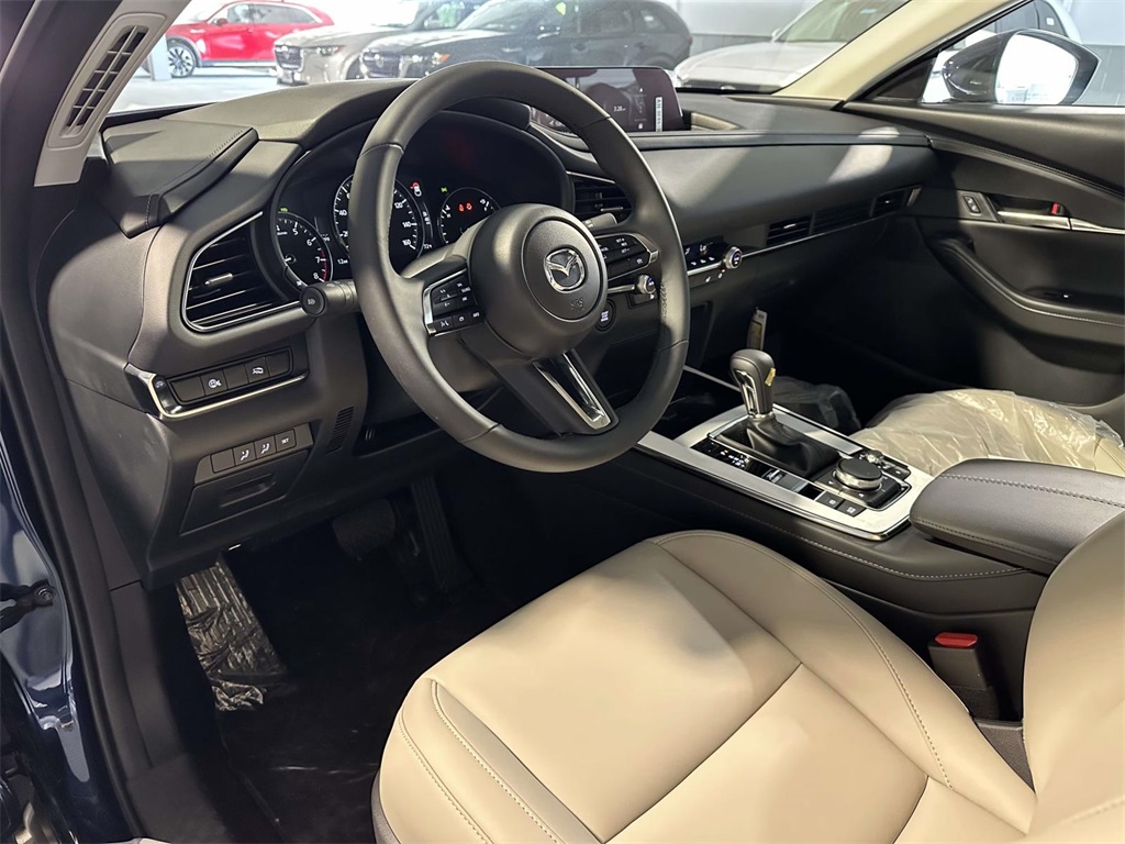 2025 Mazda CX-30 2.5 S Preferred photo 2
