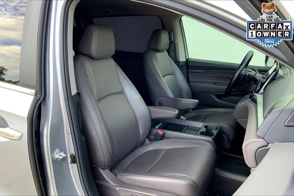 Image of Pre-Owned 2024 Honda Odyssey V6 EX-L