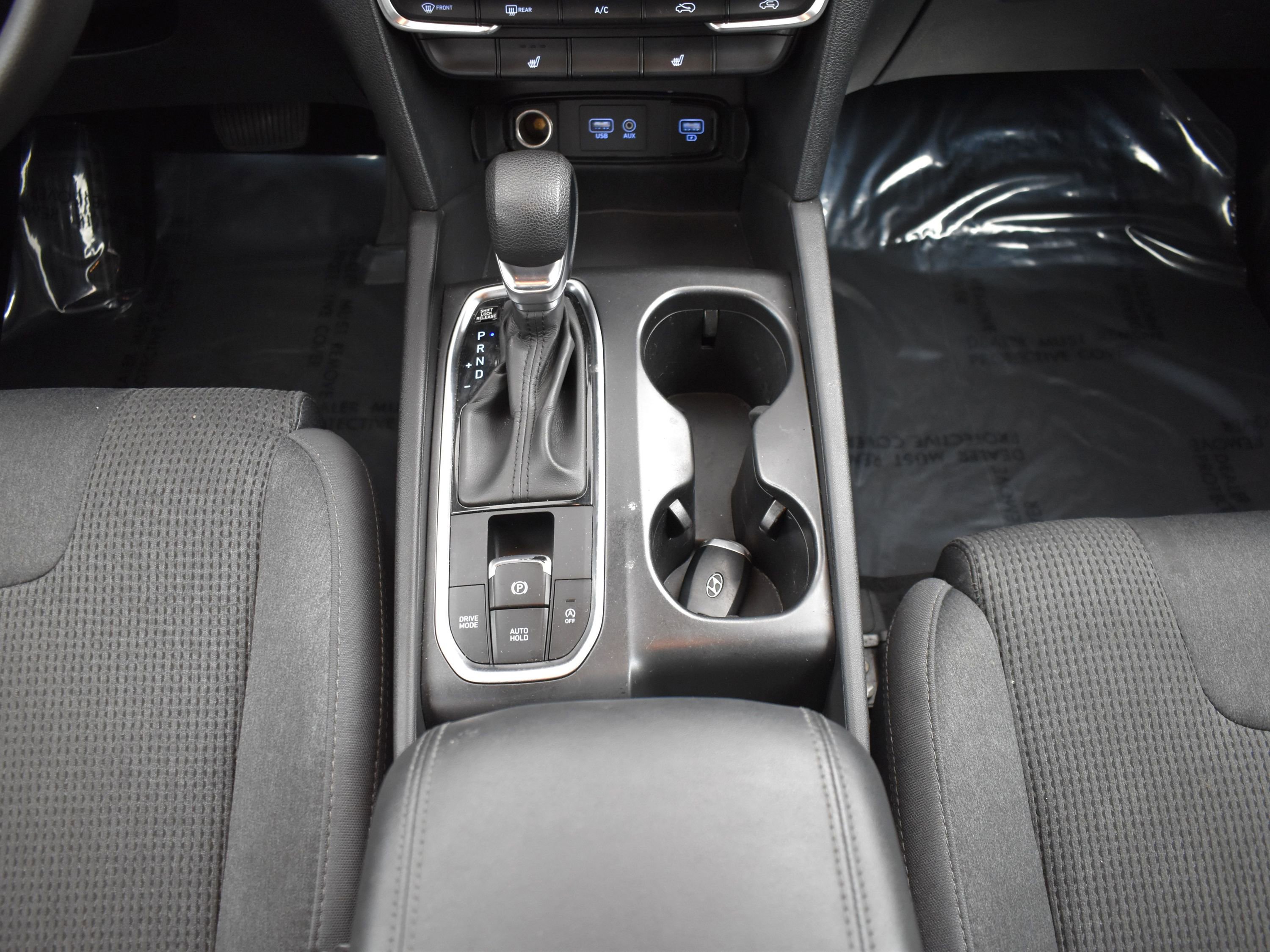 2020 Hyundai Santa Fe SEL photo 16