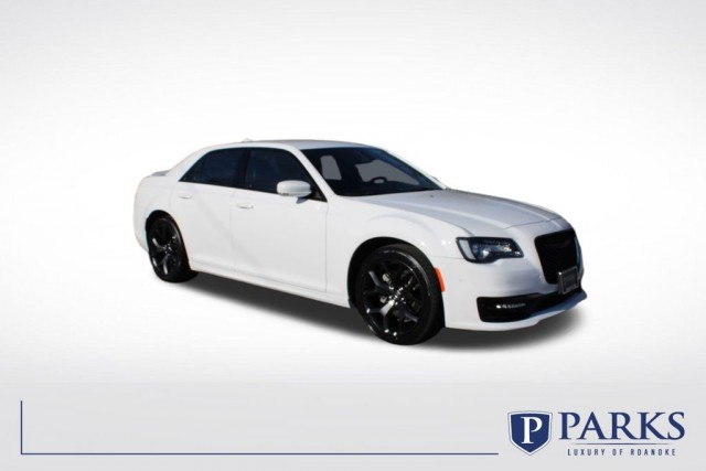 2021 Chrysler 300 S's photo