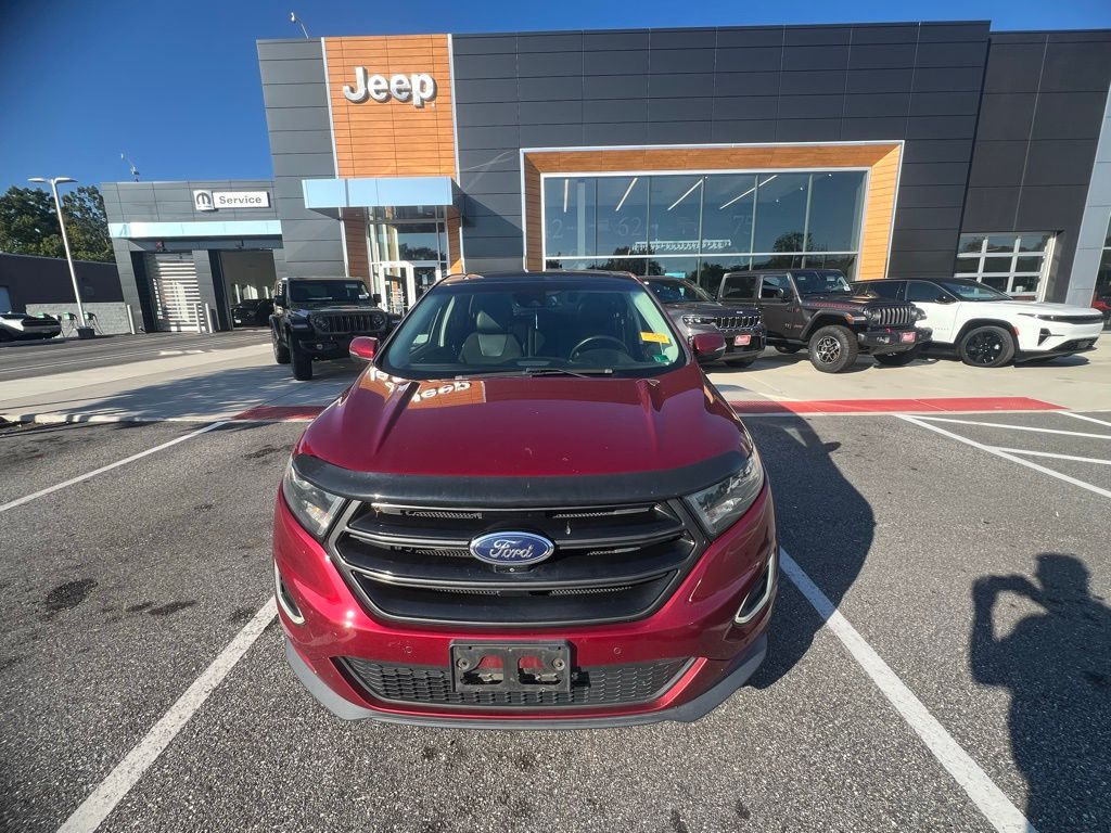 2016 Ford Edge Sport photo 2