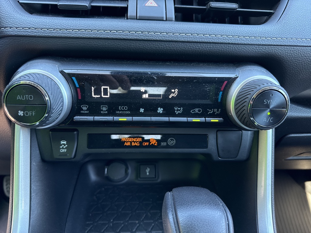 2021 Toyota RAV4 Hybrid LE photo 13