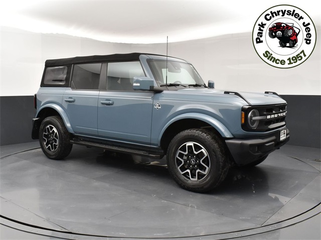 2022 Ford Bronco 4-Door Outer Banks's photo
