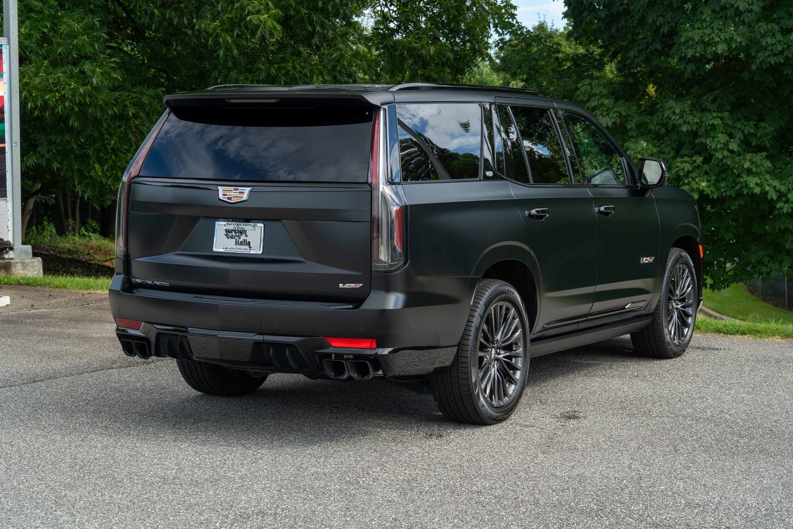2023 Cadillac Escalade V-Series photo 7