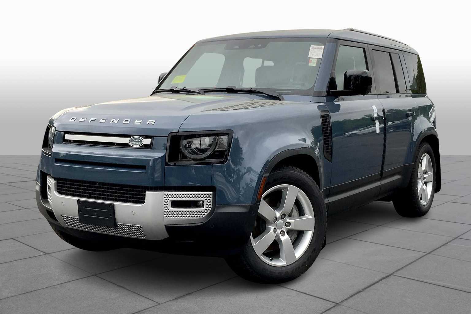 2025 Land Rover Defender S's photo