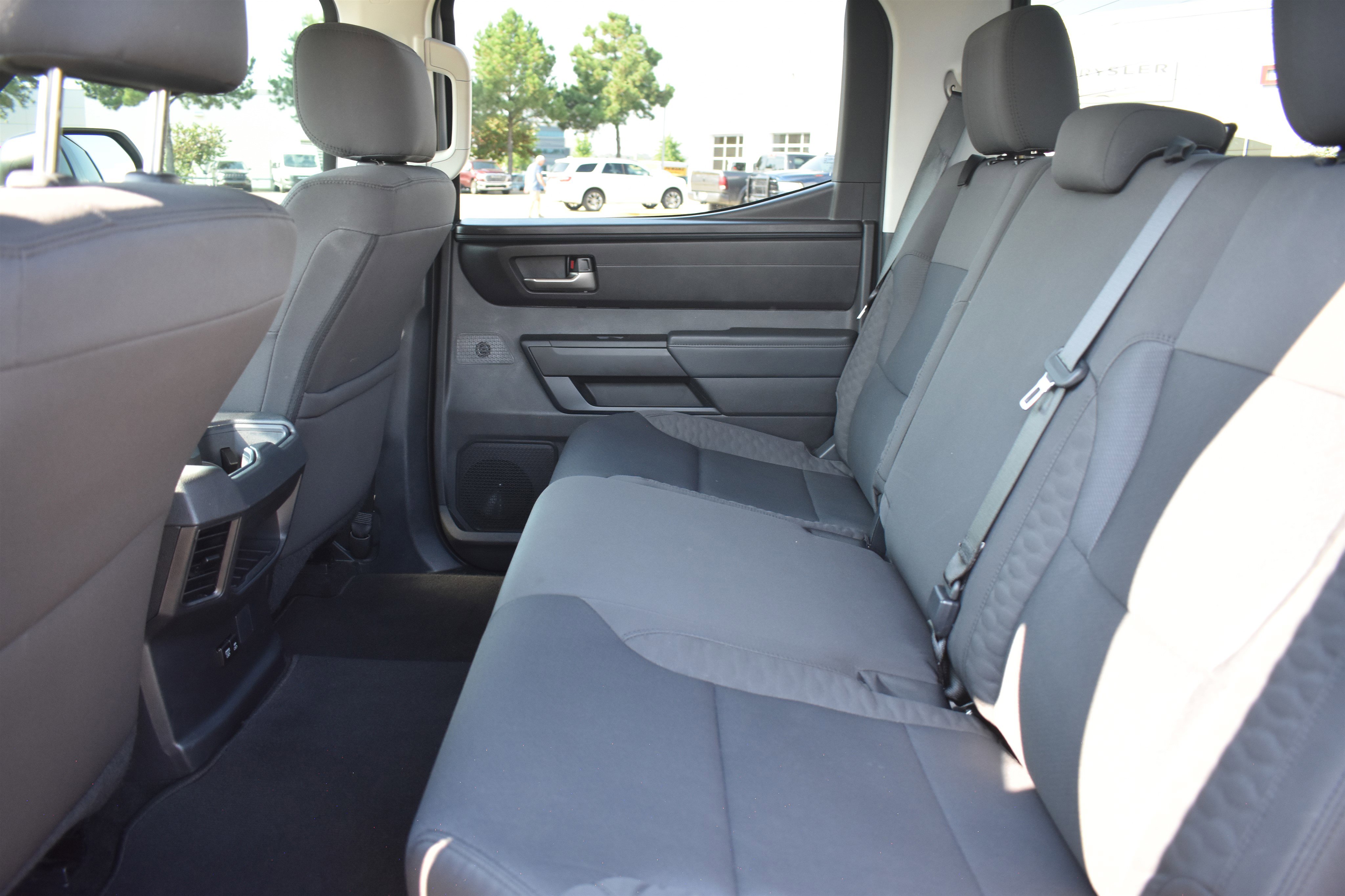 2024 Toyota Tundra SR5 photo 6