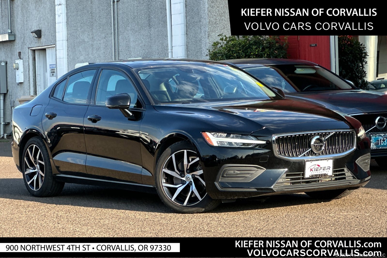 2019 Volvo S60 T6 Momentum