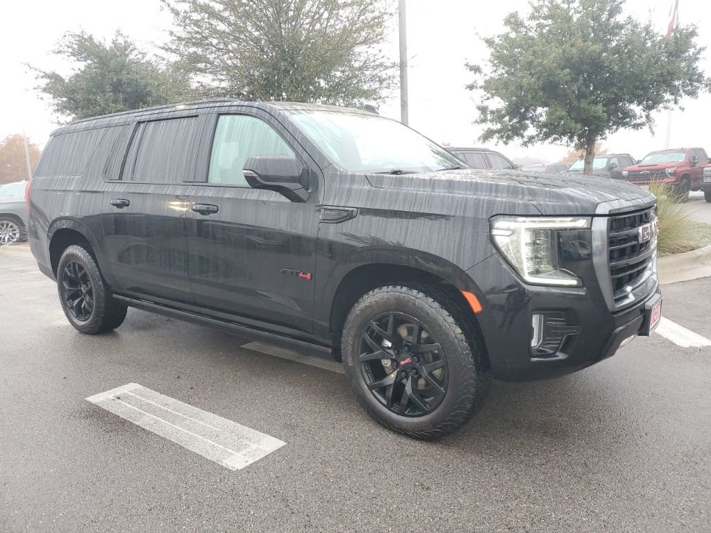 2022 GMC Yukon XL AT4's photo