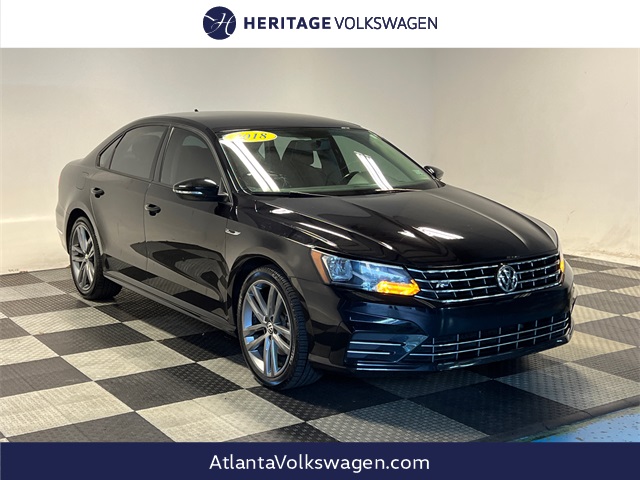 2018 Volkswagen Passat R-Line's photo