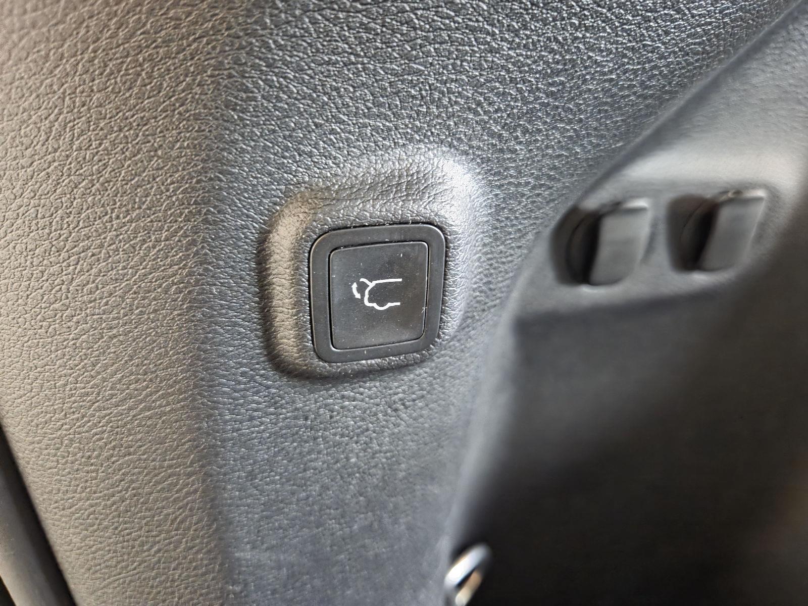 2022 Jeep Cherokee Limited photo 25