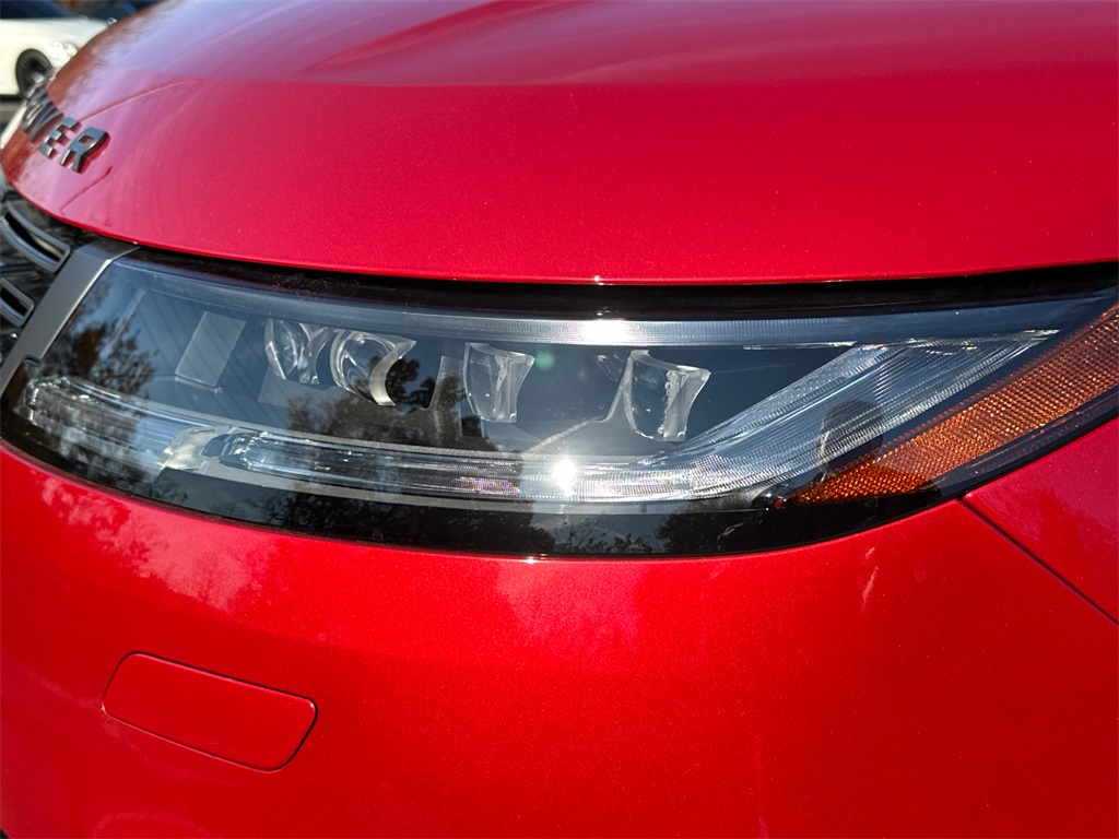 2024 Land Rover Range Rover Sport SE photo 3