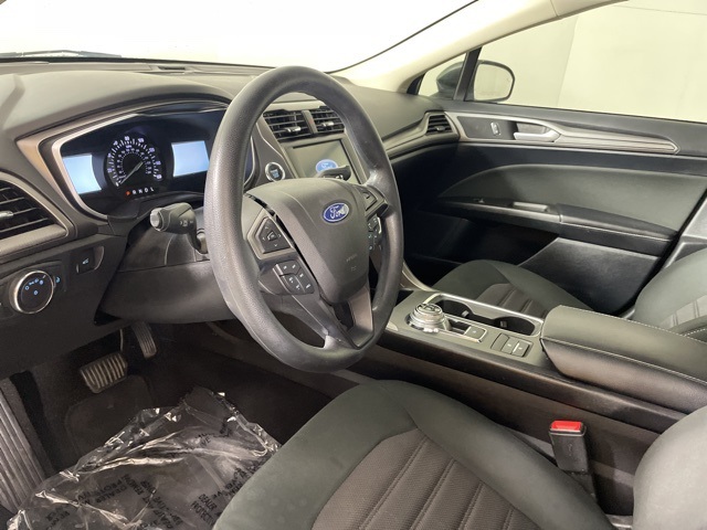 2020 Ford Fusion SE photo 20