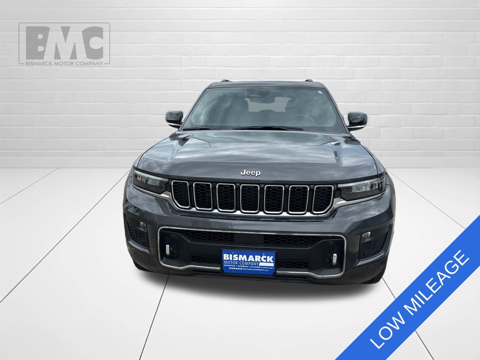 2022 Jeep Grand Cherokee Overland photo 2