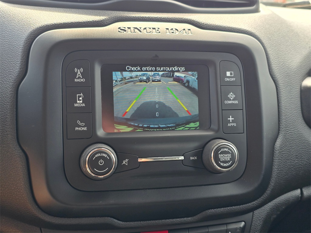 2017 Jeep Renegade Trailhawk photo 19