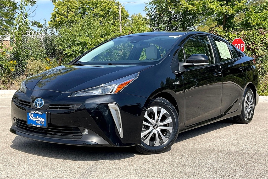 2021 Toyota Prius XLE AWD-e photo 2