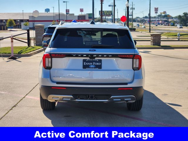 2025 Ford Explorer photo 4