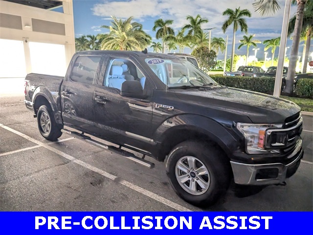 2019 Ford F-150 XLT photo 2