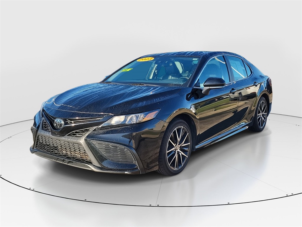Used 2023 Toyota Camry SE with VIN 4T1G11AK8PU151507 for sale in Hamilton, OH