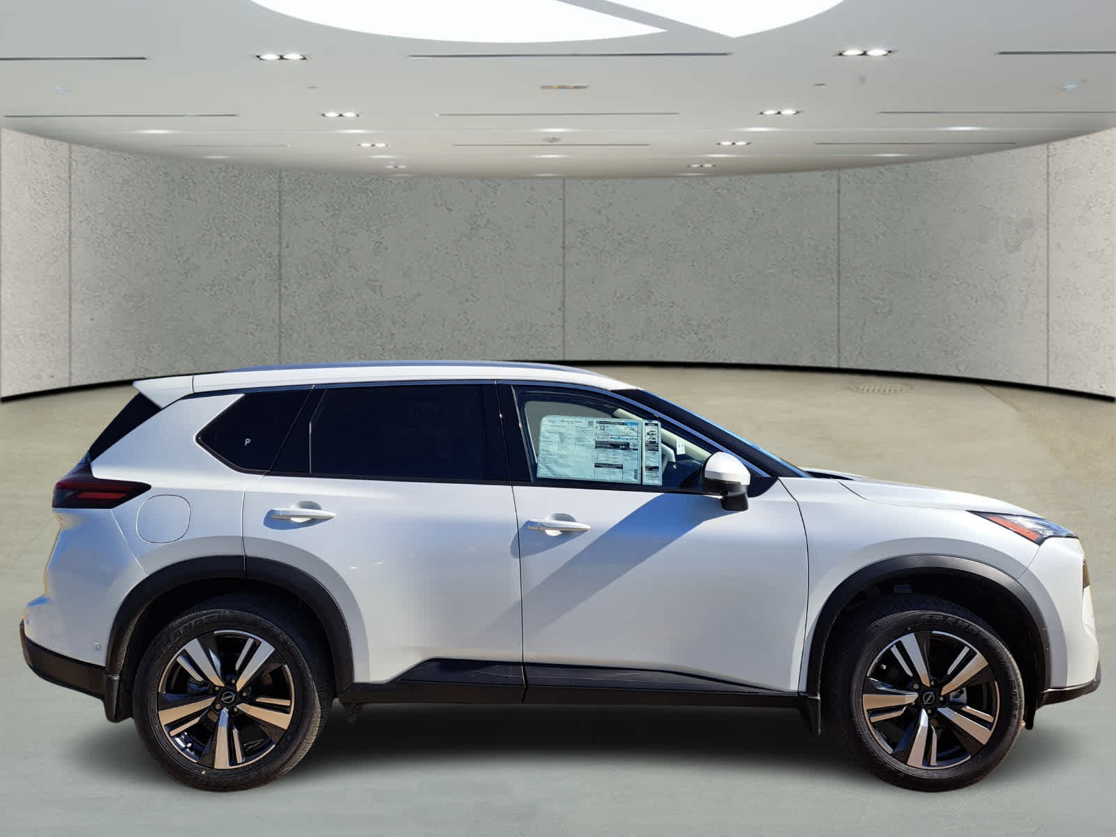 2025 Nissan Rogue SL photo 6