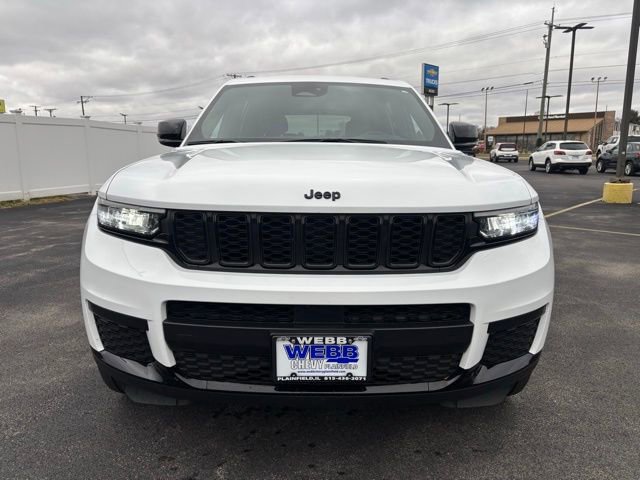 2023 Jeep Grand Cherokee Altitude photo 2