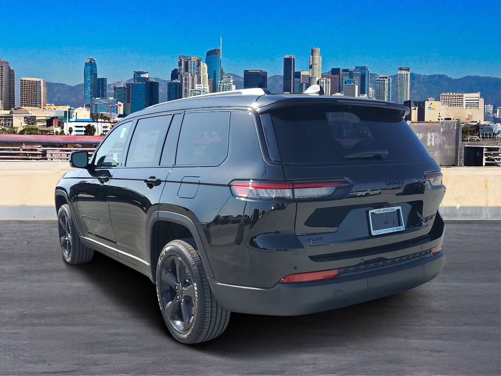 2025 Jeep Grand Cherokee Altitude X photo 3