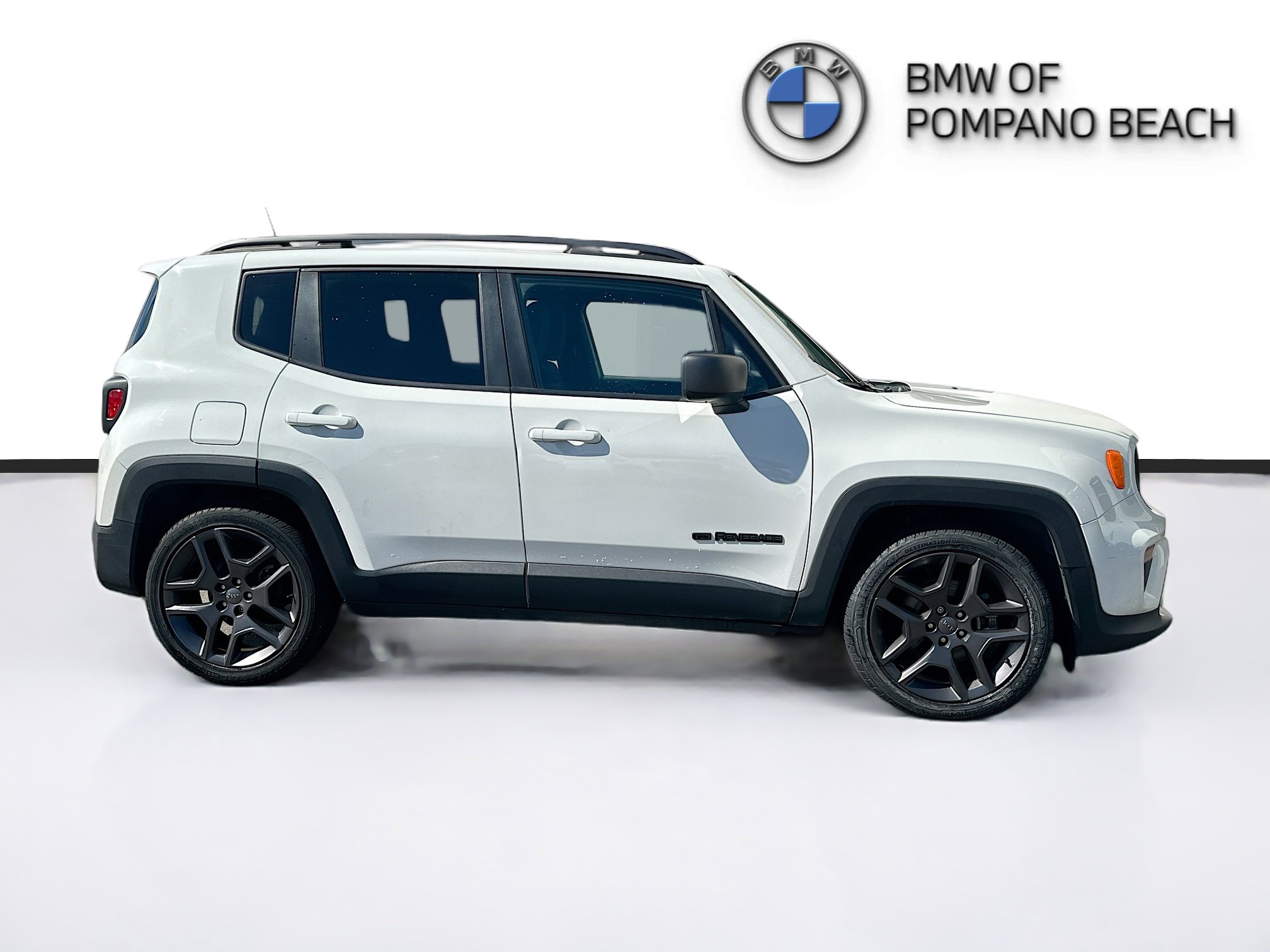 2021 Jeep Renegade Latitude photo 3