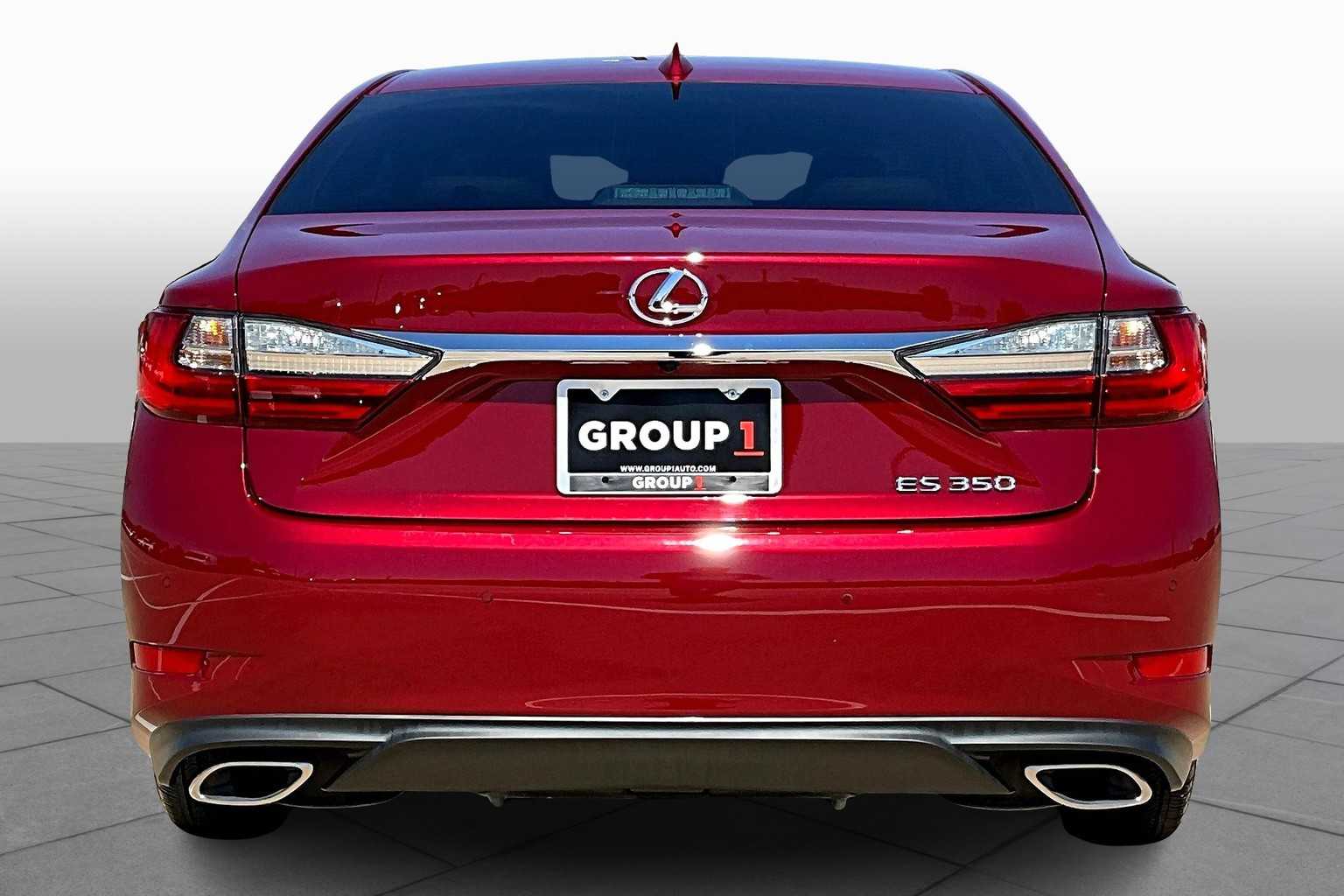 2017 Lexus ES 350 photo 4