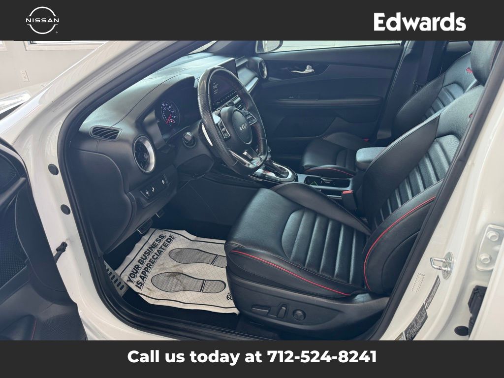 2023 Kia Forte GT photo 14