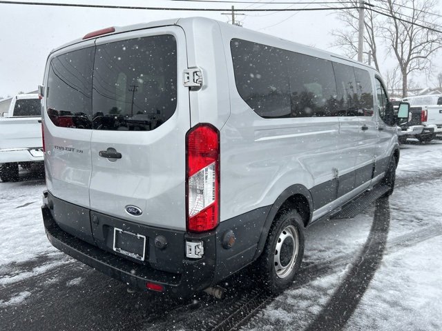 2020 Ford Transit Passenger XL photo 4