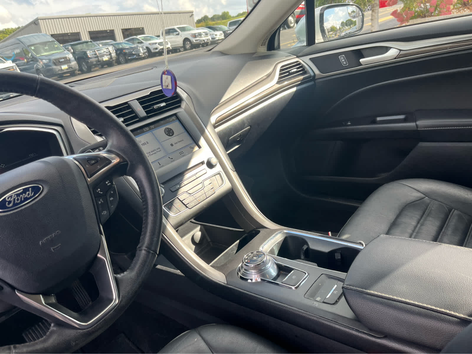 2017 Ford Fusion SE photo 6