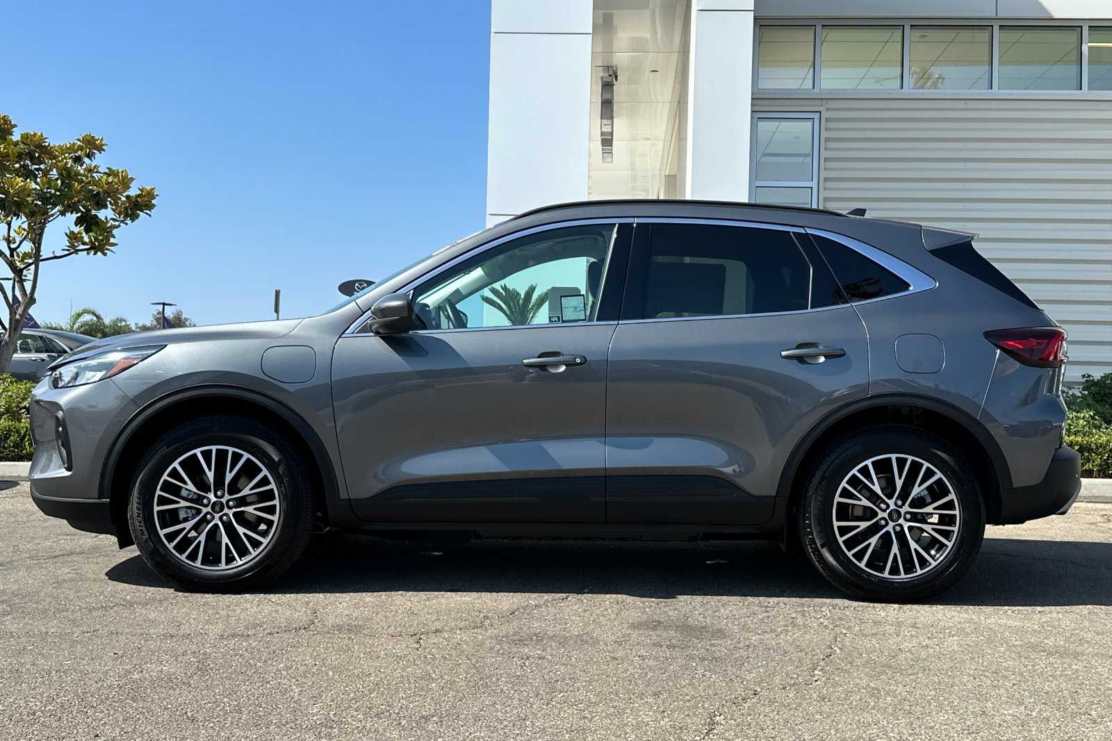 2025 Ford Escape Plug-In Hybrid Base photo 5