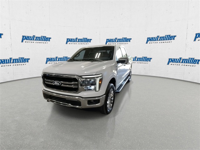 2025 Ford F-150 Lariat photo 3