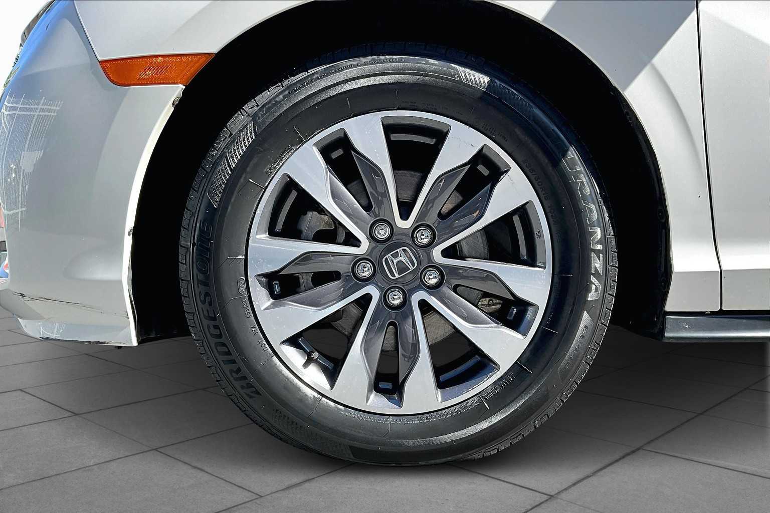 2023 Honda Odyssey EX-L photo 10