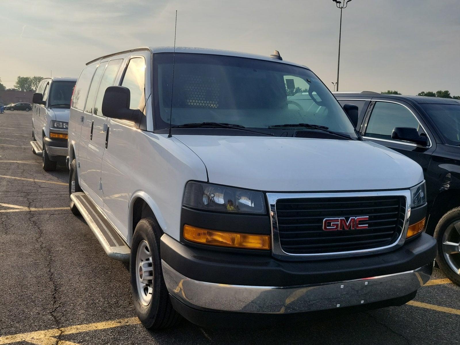 2023 Gmc Savana Cargo 2500 photo 4