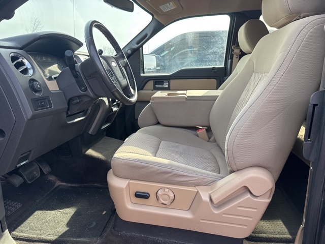 2012 Ford F-150 XLT photo 4