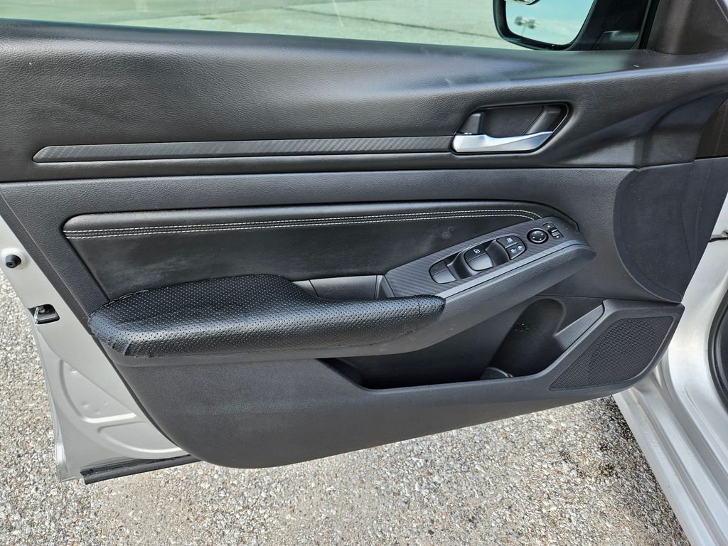2020 Nissan Altima 2.5 S photo 19