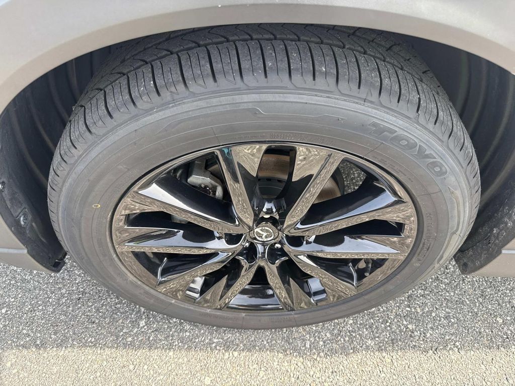 2022 Mazda CX-9 Touring photo 10